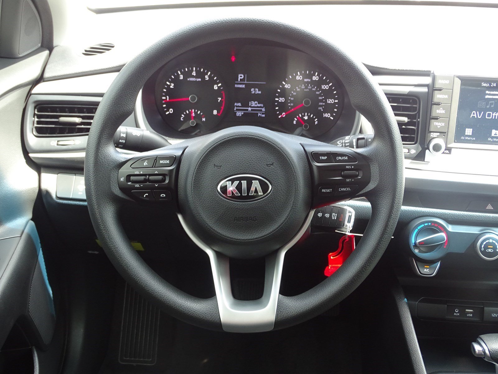 Kia rio 2019 салон